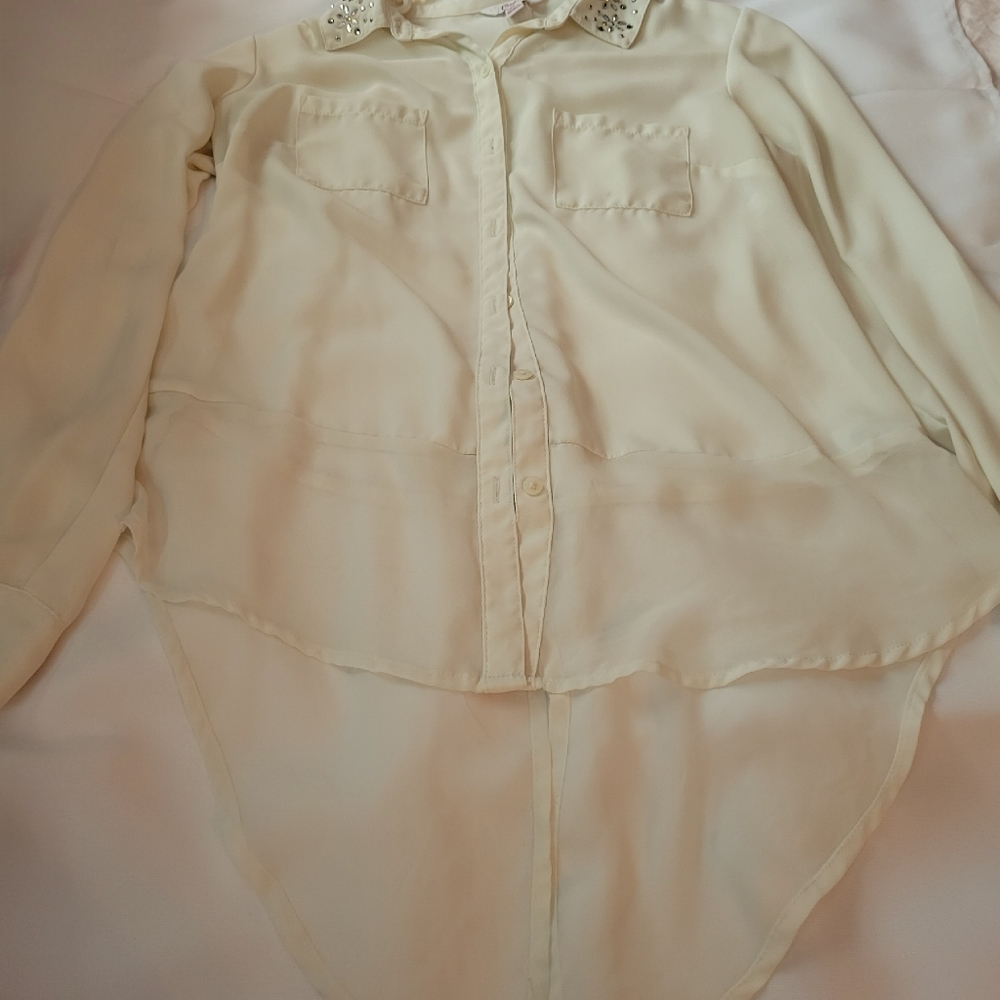 Juniors medium sheer long sleeve blouse by Candies